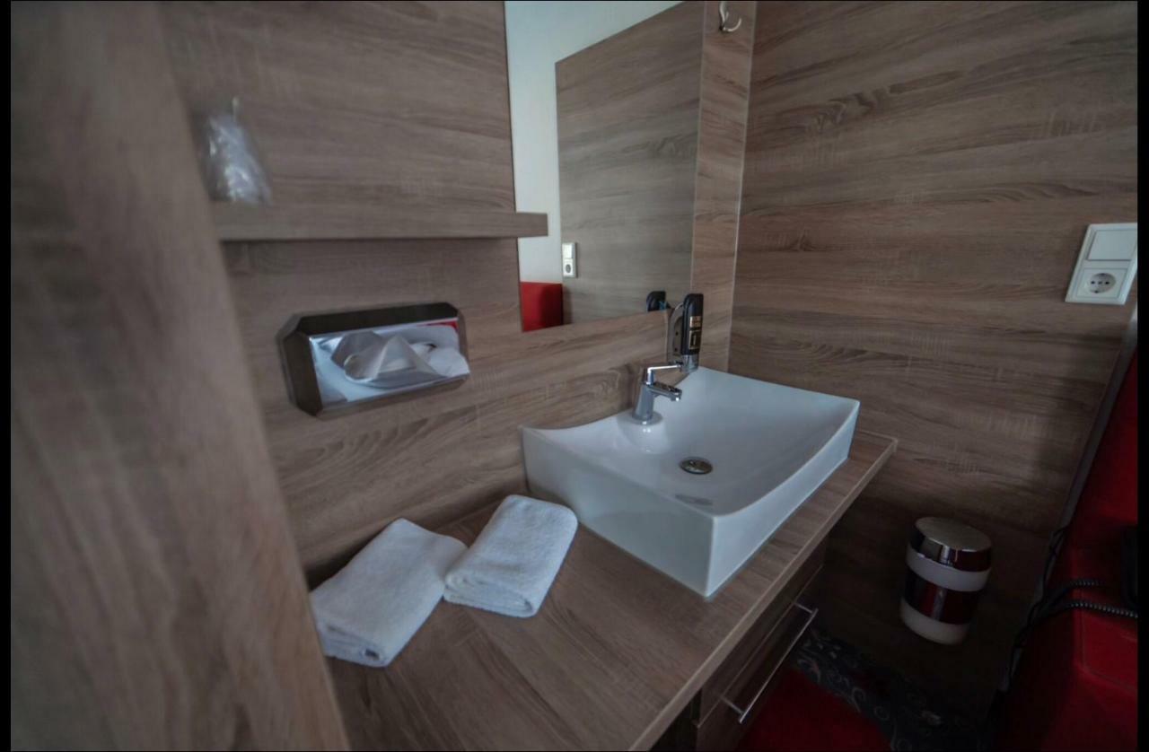 Riedhotel 巴特萨尔茨乌夫伦 外观 照片